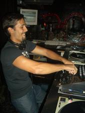 DJ RUBEN LLANEZA profile picture