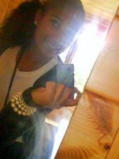 CHLO, â†“ profile picture