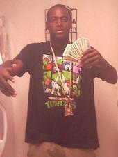 SHE ALL ON MY DICK CAUSE I MAKE ALOT OF $$$$$$$$$$ profile picture