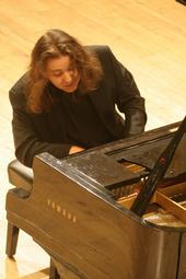 Gintaras Janusevicius, Concert Pianist profile picture