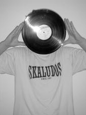 skaludos