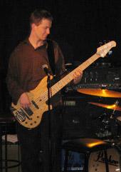 Professional Bass Player Andrew Challoner profile picture