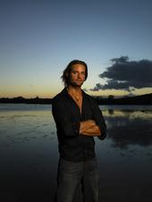 JOSH HOLLOWAY FAN PAGE profile picture