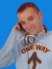 DJOneWay profile picture