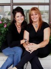 Tracy Maree & Robyn Lee profile picture