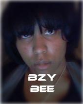 bee profile picture