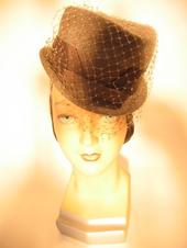 BELLE DU JOUR vintage & couture profile picture