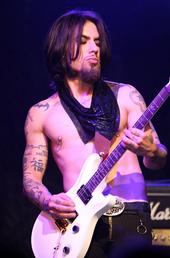 Dave Navarro profile picture