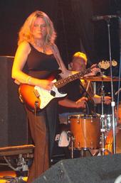 Sue Menhart Band profile picture