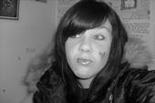 â™¥aShLeE wOnDeRsâ™¥ profile picture
