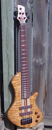 Helms custom basses profile picture