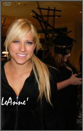 LeAnne'. <;3 profile picture