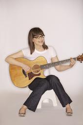 Lisa Loeb profile picture