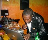 DJ SHOW N TELL - GOES IN EVERY TRIP!!!! profile picture