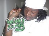 FOLLOW ME ON TWITTER/TEEZYUBEEZY (ifresh) profile picture