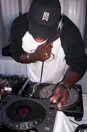 DJ Mickey Calvin profile picture