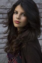 Nikki Yanofsky profile picture