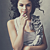 $$ selena. profile picture