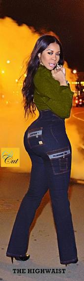 DEELISHIS JEANS. profile picture