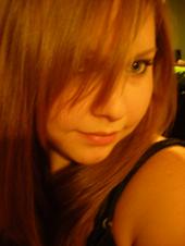 kayla's old profile = ( profile picture