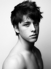 Mitch Hewer Fansite â™¥ â„¢ 2k + profile picture