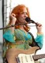 Bonnie Raitt profile picture